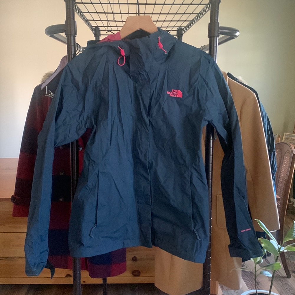 North face raincoat size small